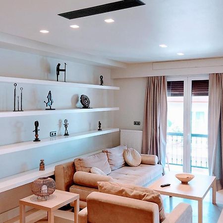 Luxurious Minimal Apartment In Acropolis Ateny Zewnętrze zdjęcie