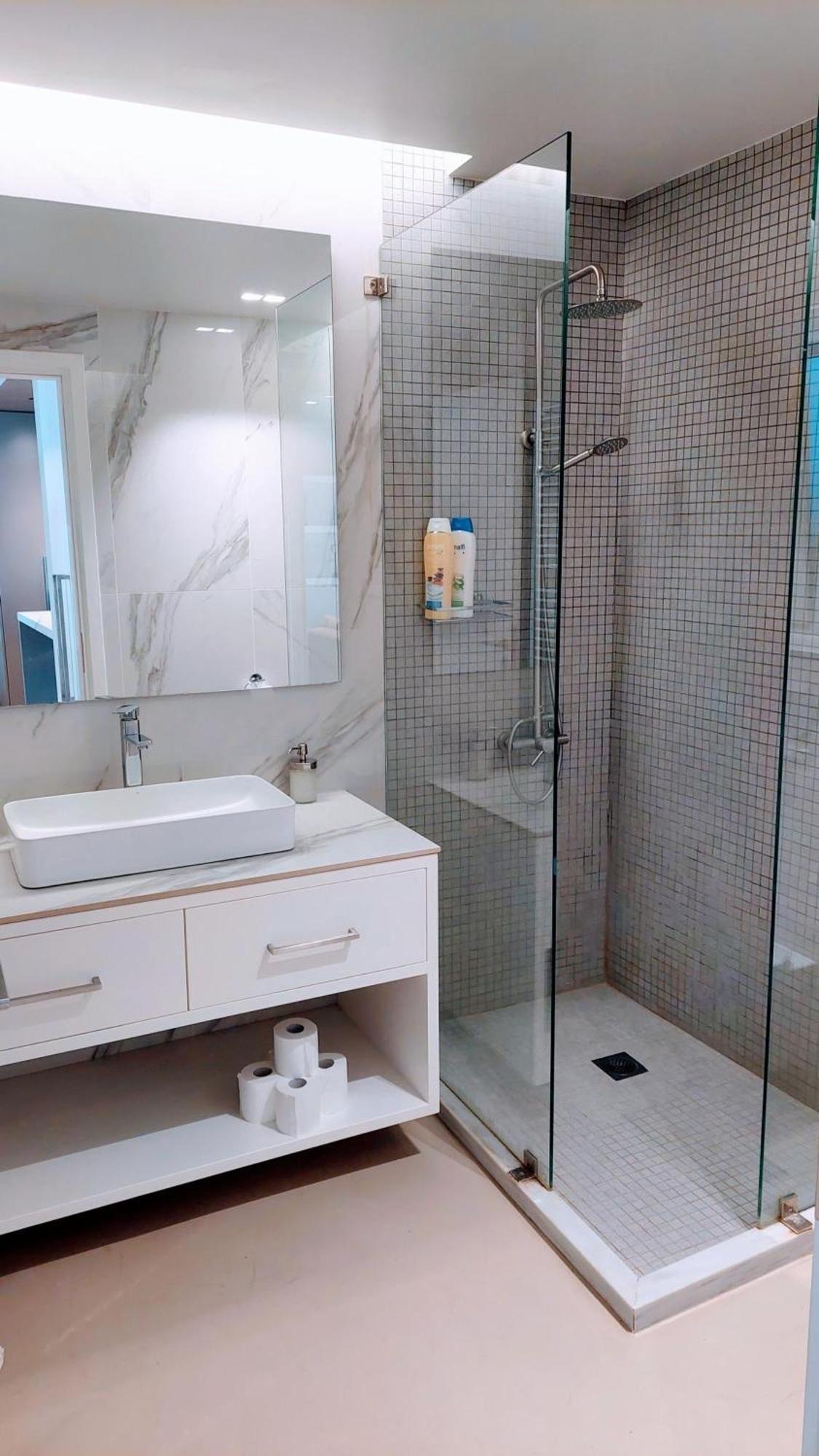 Luxurious Minimal Apartment In Acropolis Ateny Zewnętrze zdjęcie
