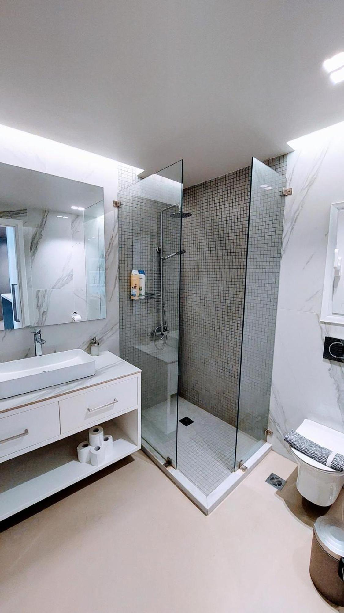 Luxurious Minimal Apartment In Acropolis Ateny Zewnętrze zdjęcie