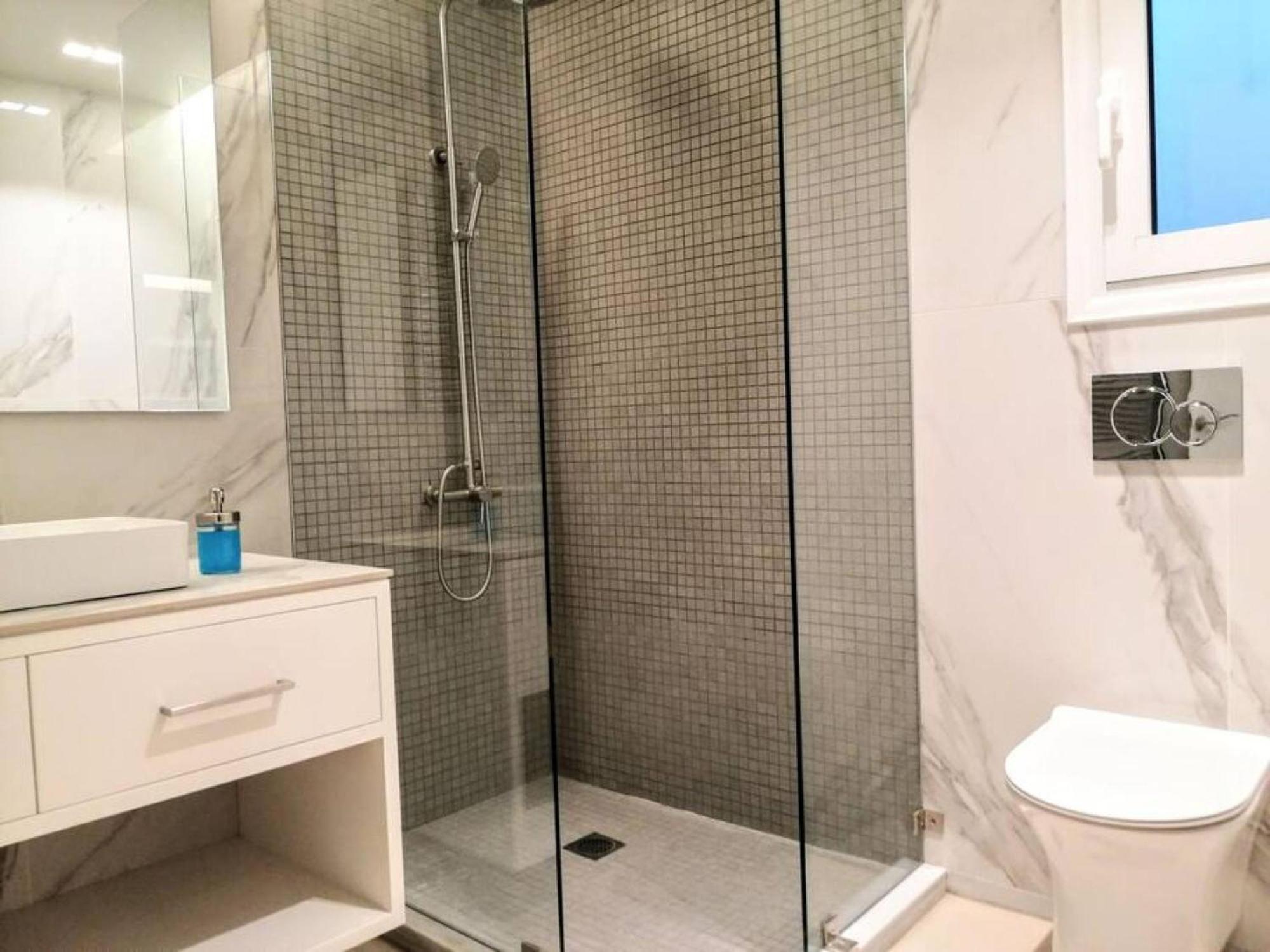 Luxurious Minimal Apartment In Acropolis Ateny Zewnętrze zdjęcie