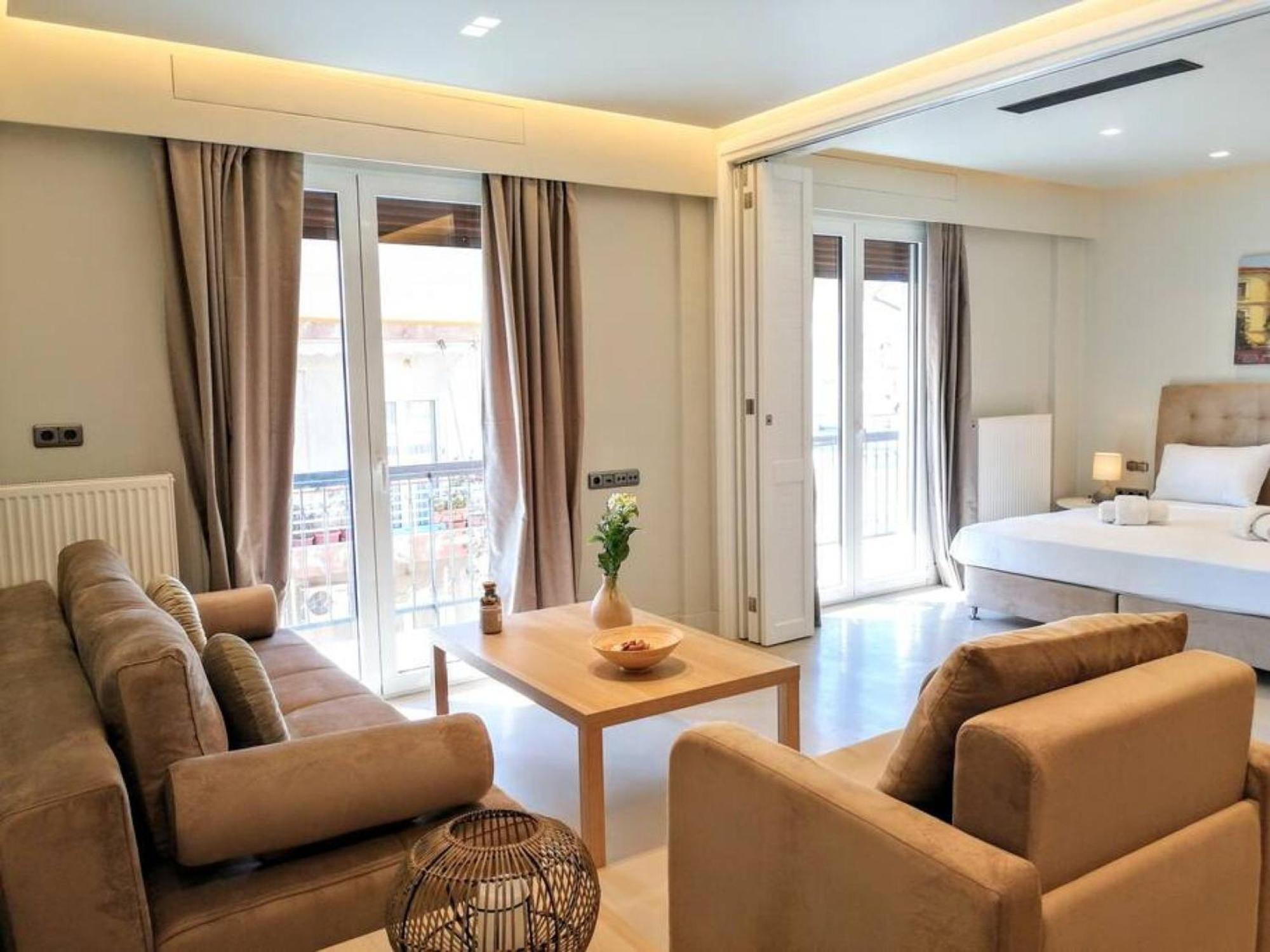 Luxurious Minimal Apartment In Acropolis Ateny Zewnętrze zdjęcie
